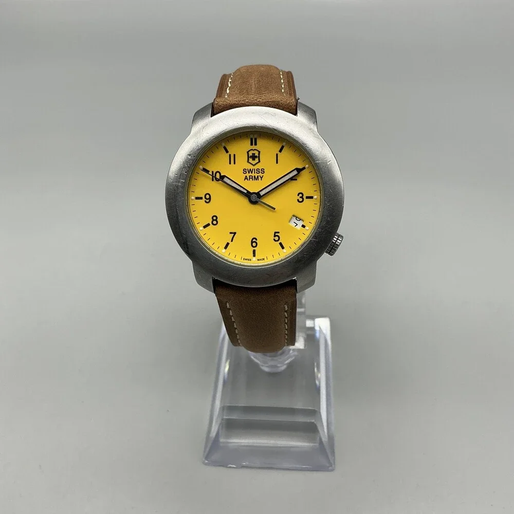 Victorinox Swiss Army V7-00 Mens Watch 37mm Yellow Dial Leather New Battery